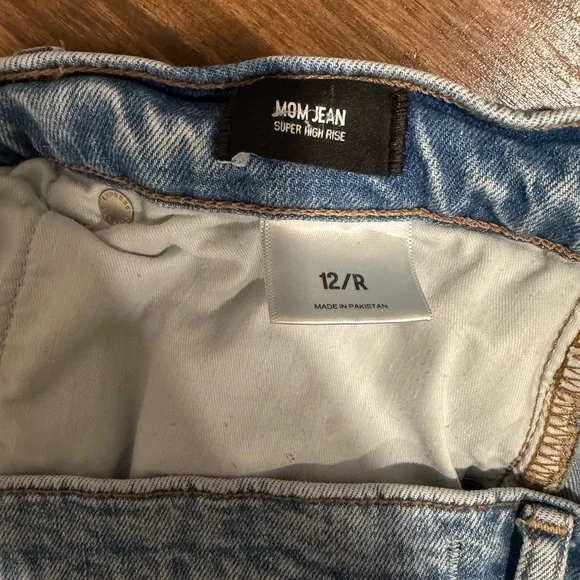 Express Mom Jean Super High Rise - Picture 3 of 7